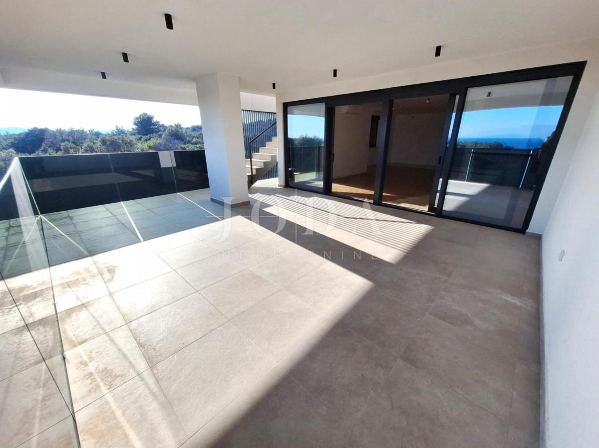 Luksuzno stanovanje z bazenom in teraso, mesto Krk