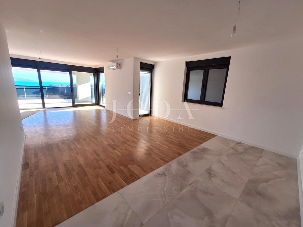 Luksuzno stanovanje z bazenom in teraso, mesto Krk