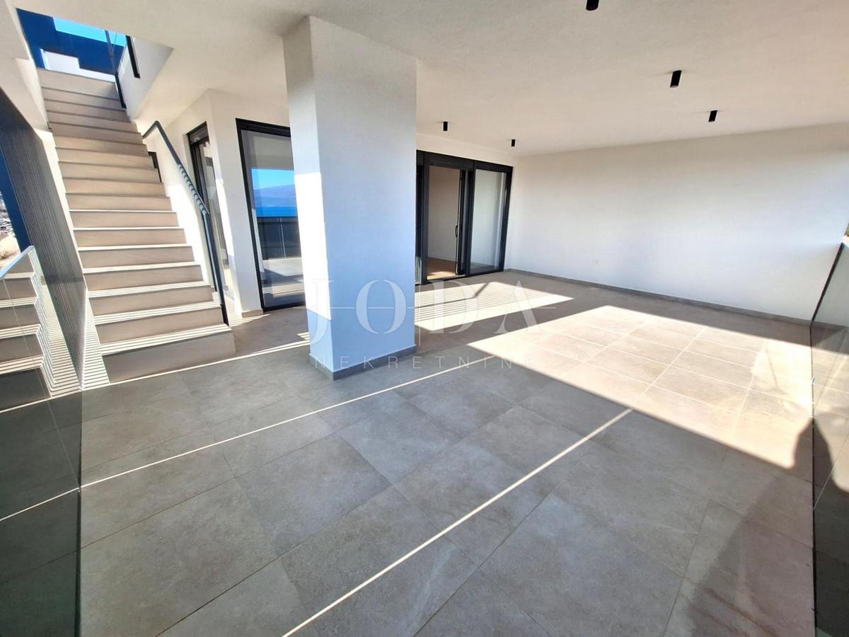 Luksuzno stanovanje z bazenom in teraso, mesto Krk