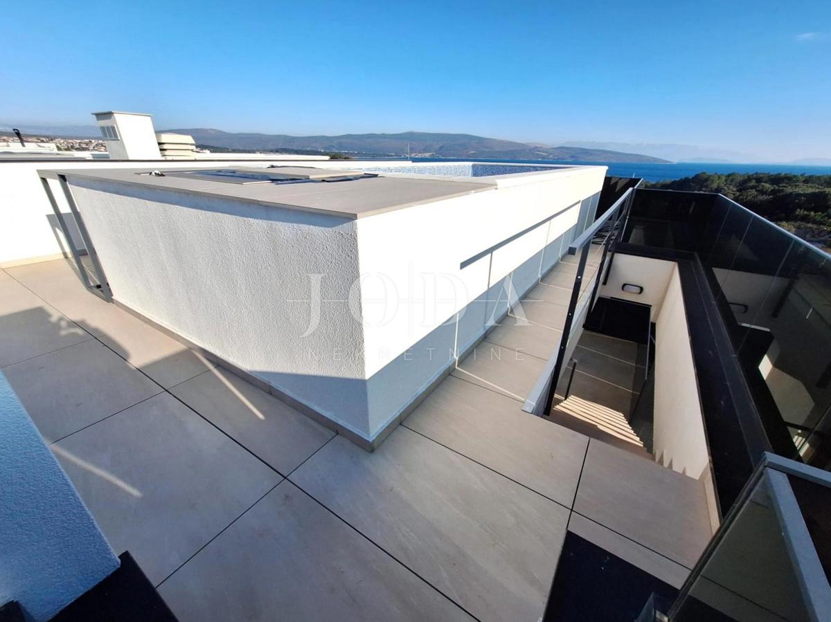 Luksuzno stanovanje z bazenom in teraso, mesto Krk