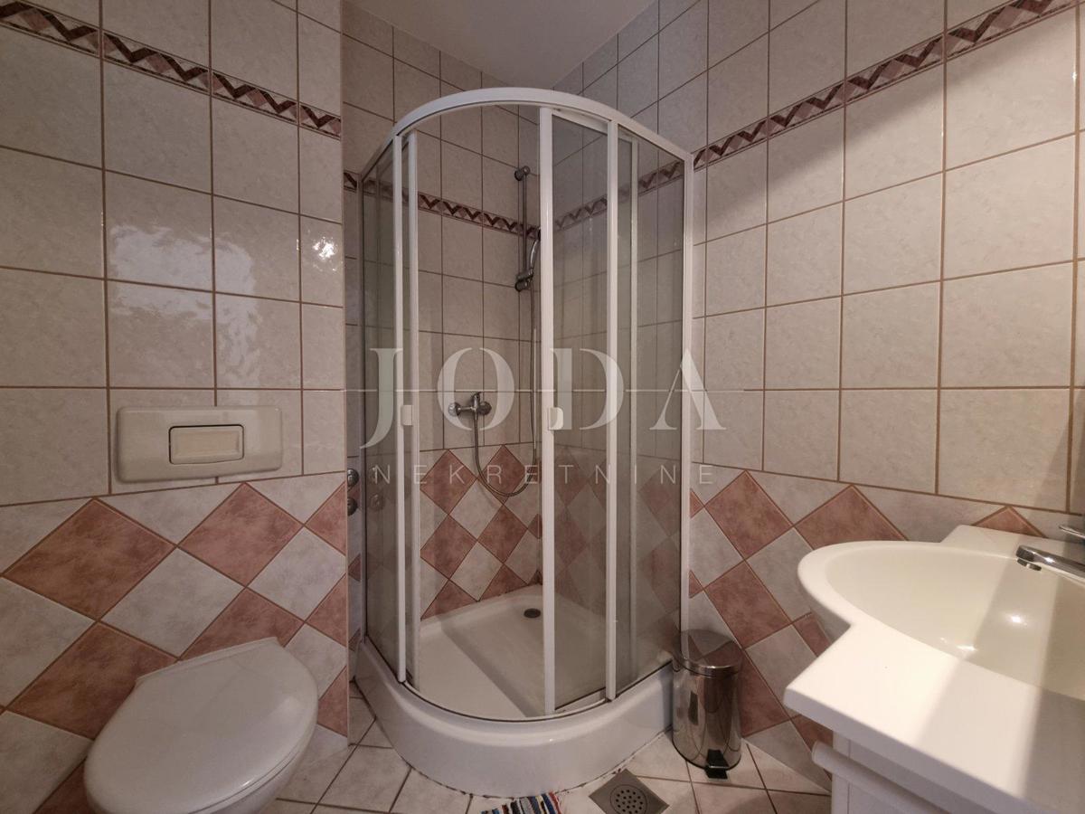 Hiša Crikvenica, 520m2