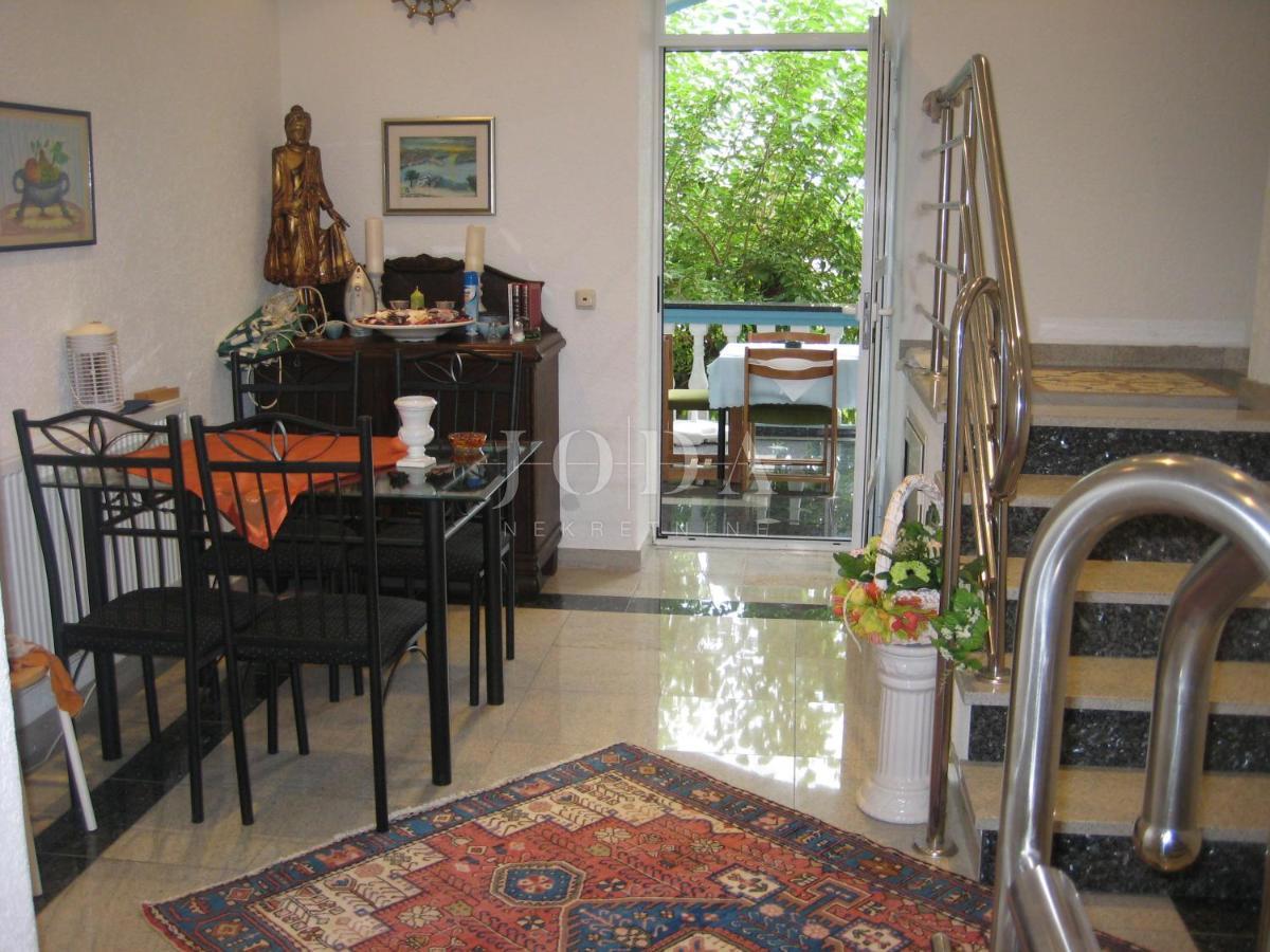 Hiša Crikvenica, 520m2