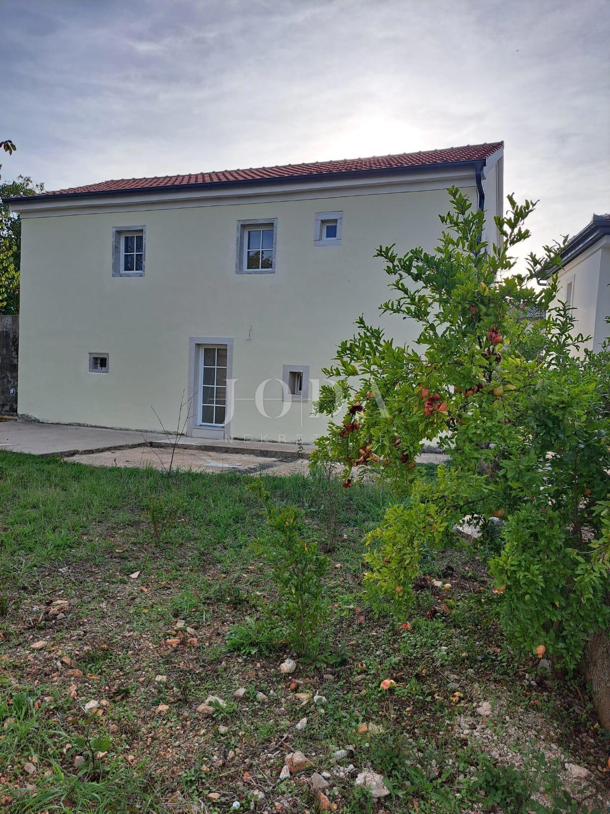 Autentična kamnita hiša z vrtom, Dobrinj - otok Krk