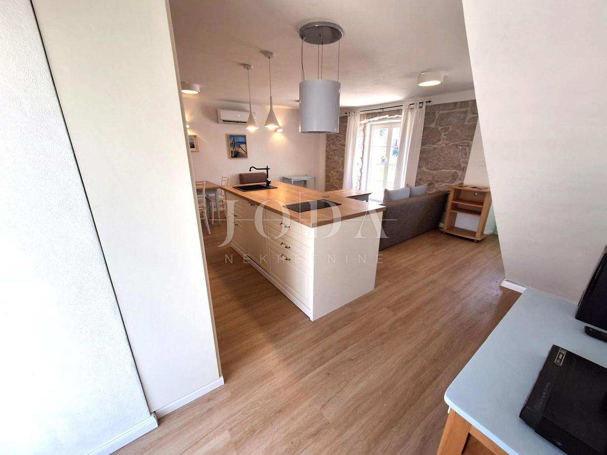 Autentična kamnita hiša z vrtom, Dobrinj - otok Krk