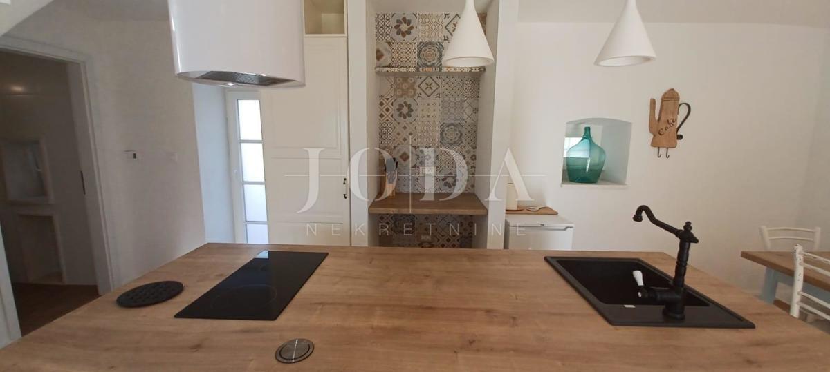 Autentična kamnita hiša z vrtom, Dobrinj - otok Krk