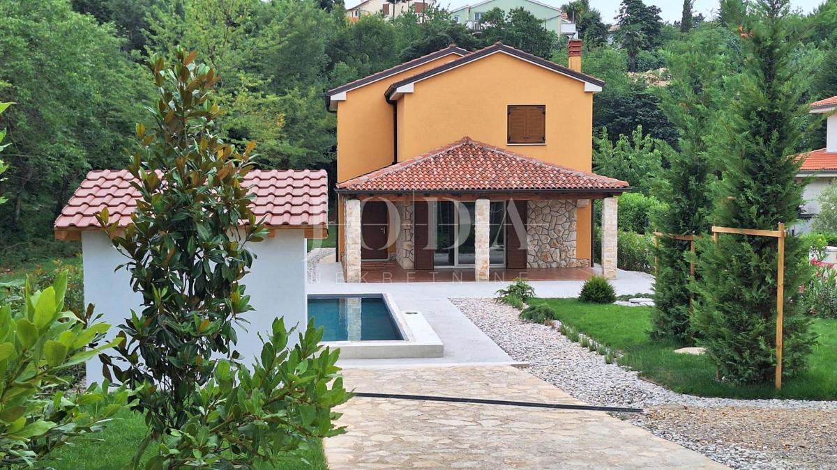 Samostojna hiša na mirni lokaciji