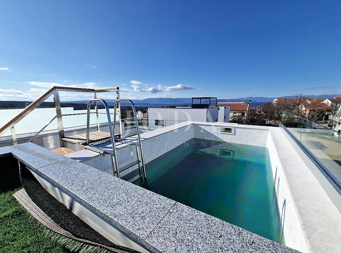Moderno opremljen apartma z bazenom in pogledom na morje, Njivice - otok Krk