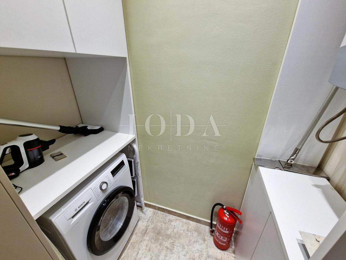 Moderno opremljen apartma z bazenom in pogledom na morje, Njivice - otok Krk