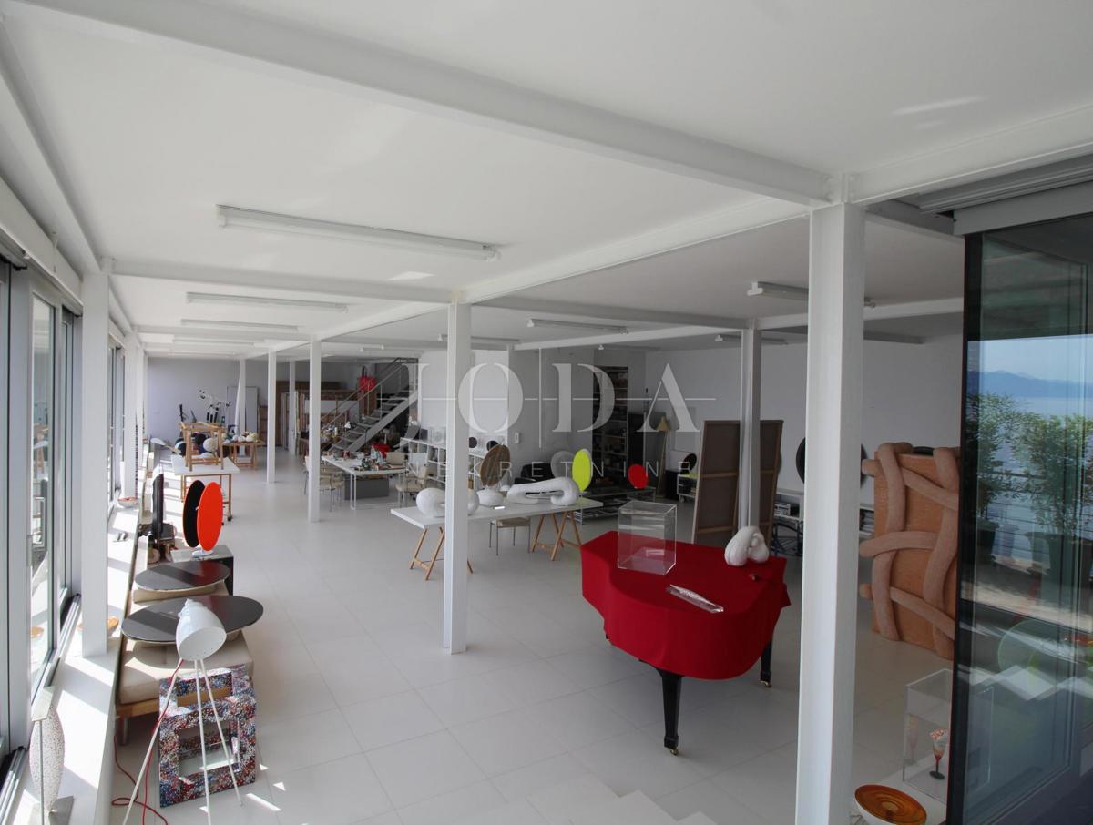 Impresivna villa na moru! Sinergija prostora, čovjeka i mora!