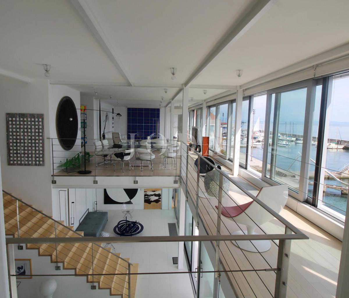 Impresivna villa na moru! Sinergija prostora, čovjeka i mora!