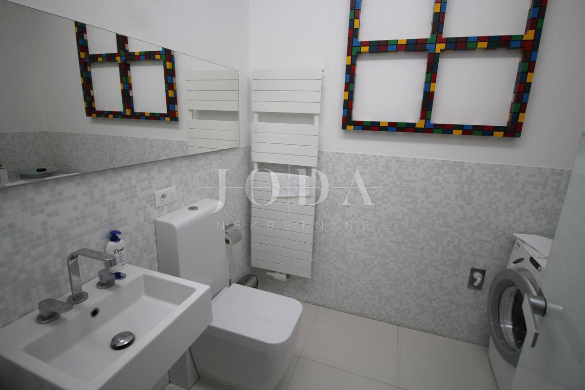 Impresivna villa na moru! Sinergija prostora, čovjeka i mora!