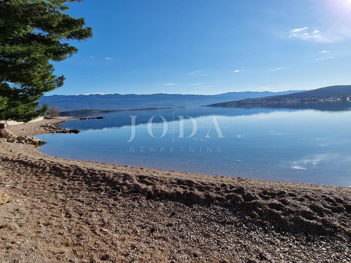 Krk - apartma s pogledom na morje 60 m do plaže