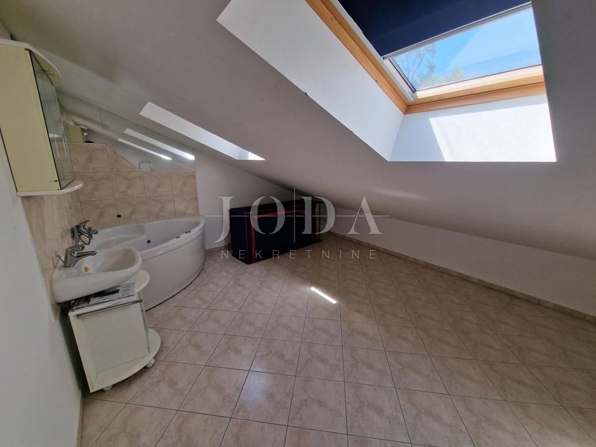 Krk - apartma s pogledom na morje 60 m do plaže