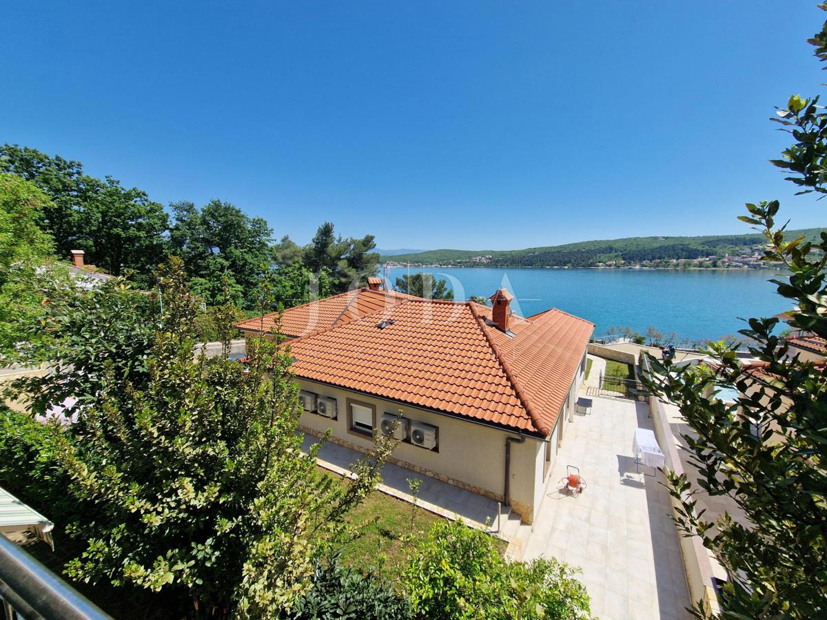 Krk - apartma s pogledom na morje 60 m do plaže