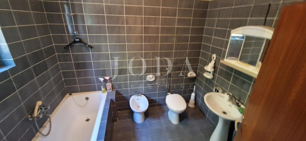 Crikvenica, lepa hiša na mirni lokaciji