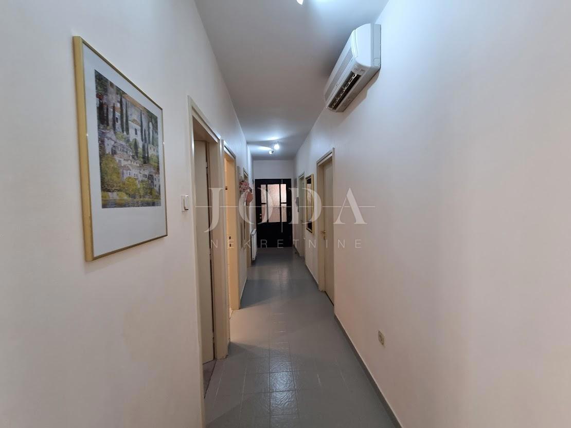 Punat - apartma na top lokaciji 100 m od morja!