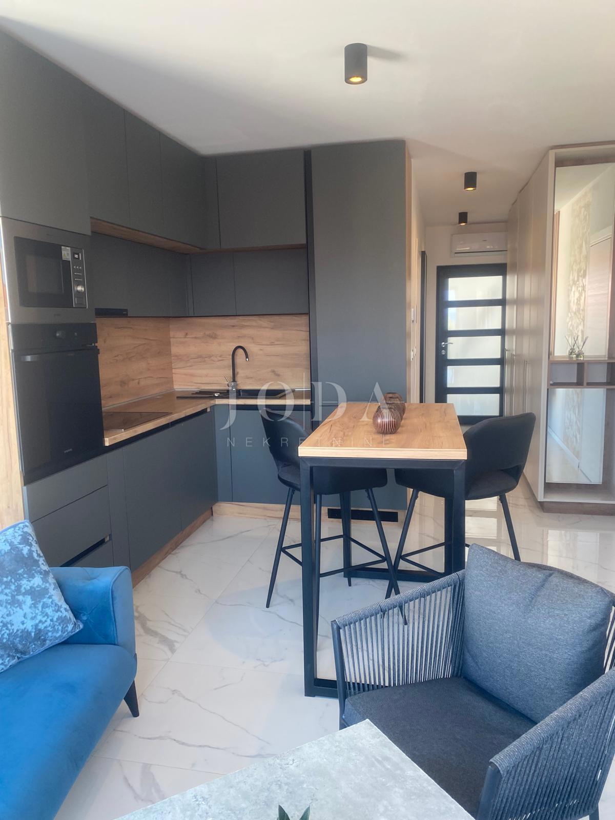 Penthouse v Malinski s pogledom na morje