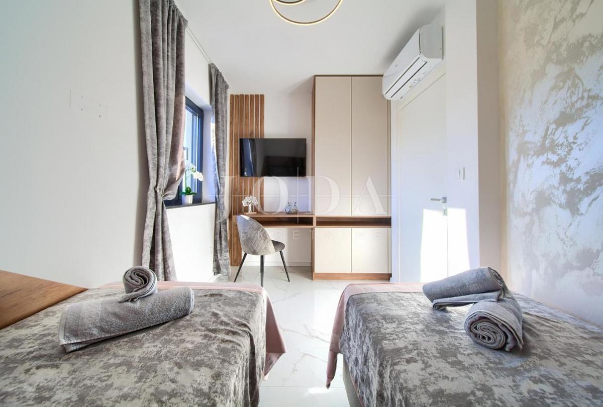 Penthouse v Malinski s pogledom na morje