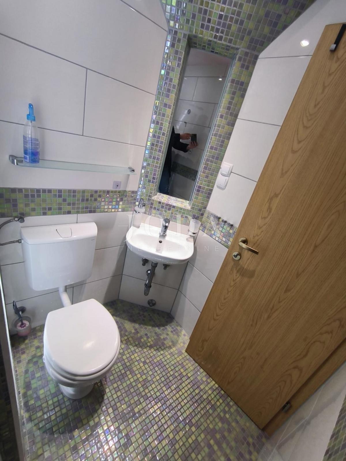 Stanovanje Karlobag, 36,50m2 bazen i parking