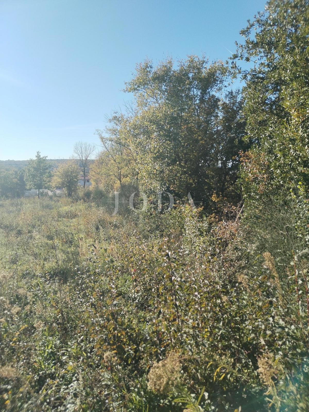 Zemljišče Labin, 930m2