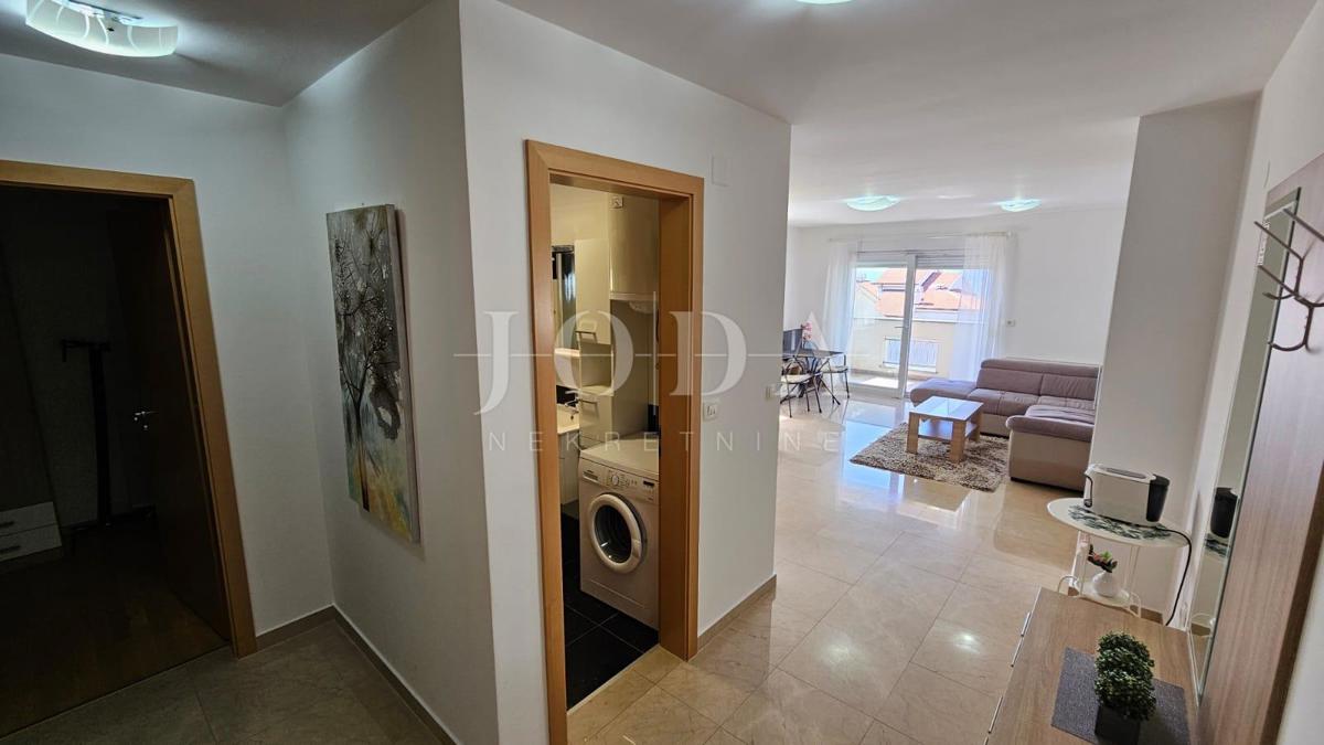 Apartma Crikvenica z garažo