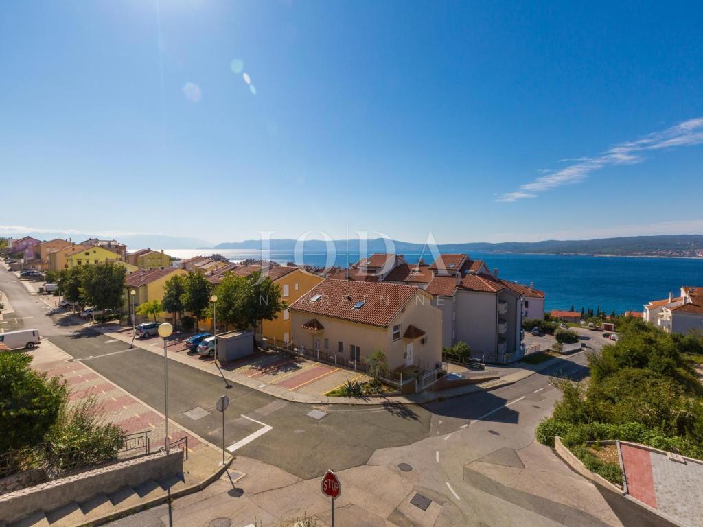 Apartma Crikvenica z garažo