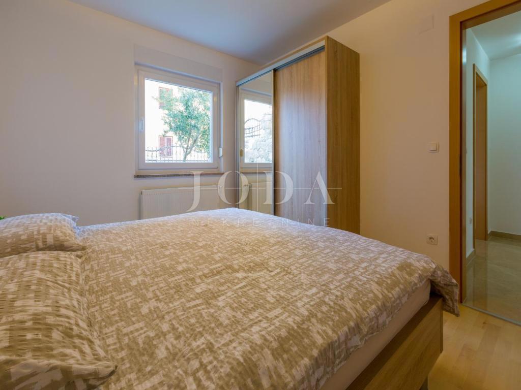 Apartma Crikvenica z garažo
