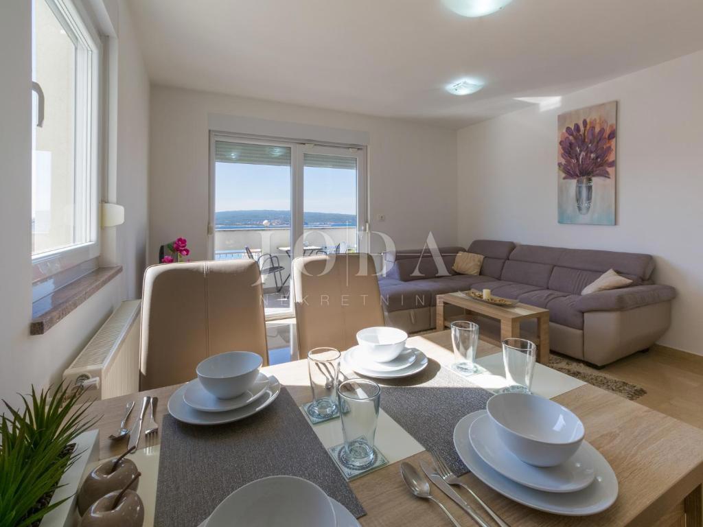 Apartma Crikvenica z garažo