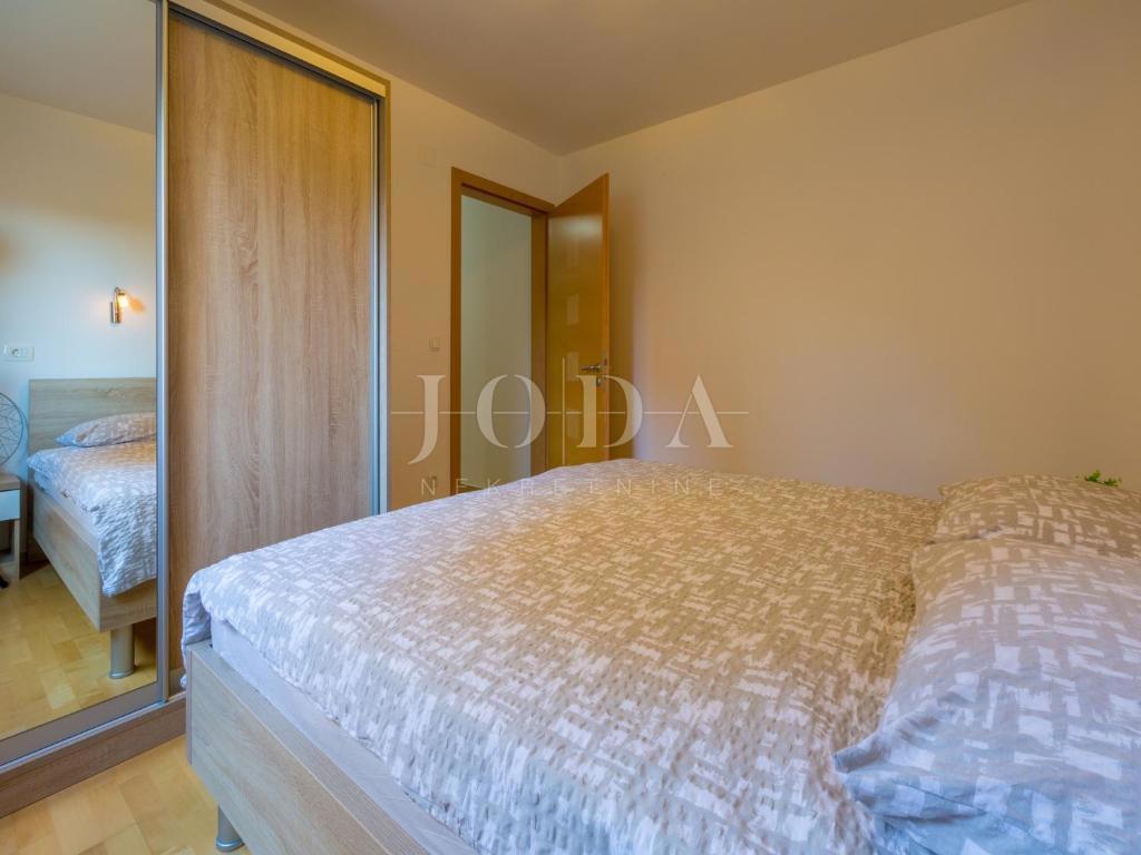 Apartma Crikvenica z garažo