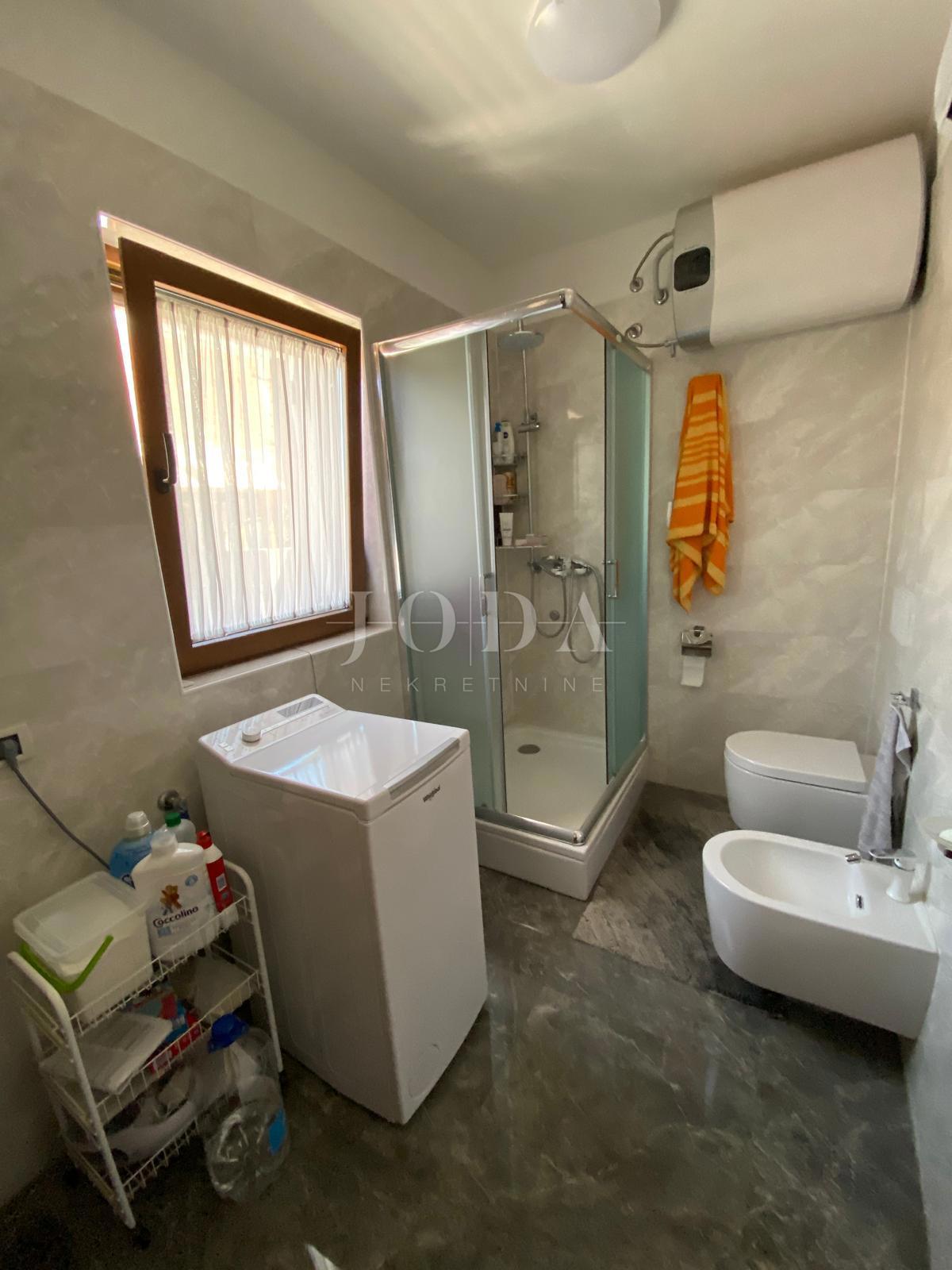 Hiša Barić Draga, Karlobag, 100m2