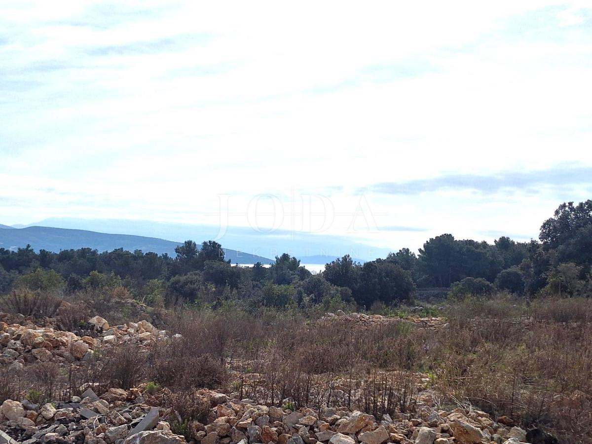  Mesto Krk, zemljišče z idejnim pojektom