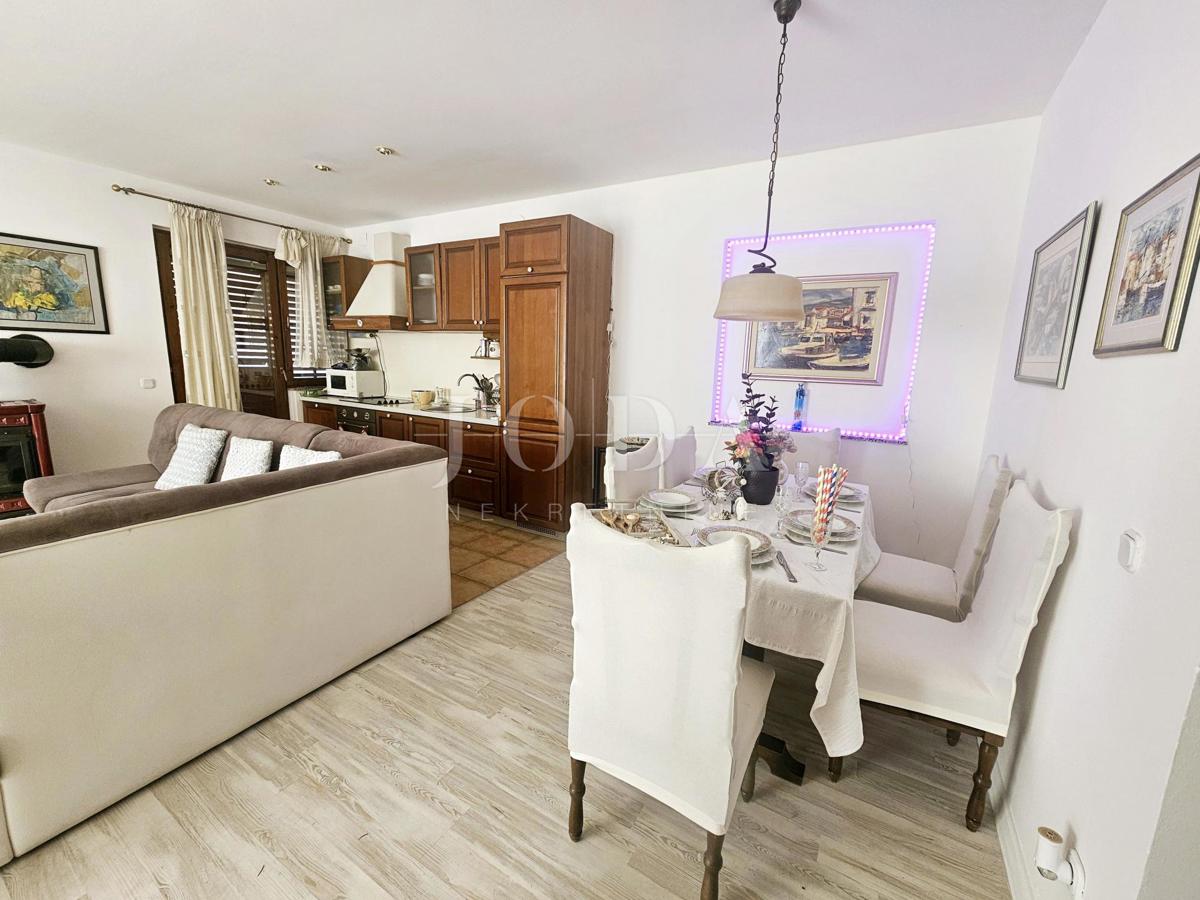 Pritlični apartma - stanovanje z velikim vrtom