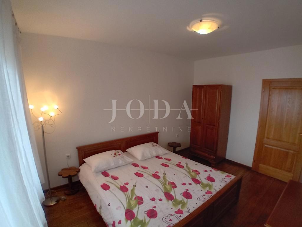 Hiša Novi Vinodolski, 530m2