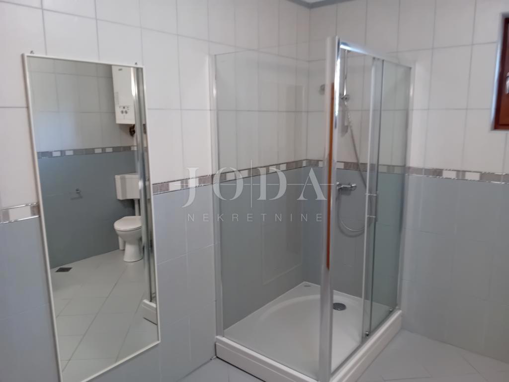 Hiša Novi Vinodolski, 530m2