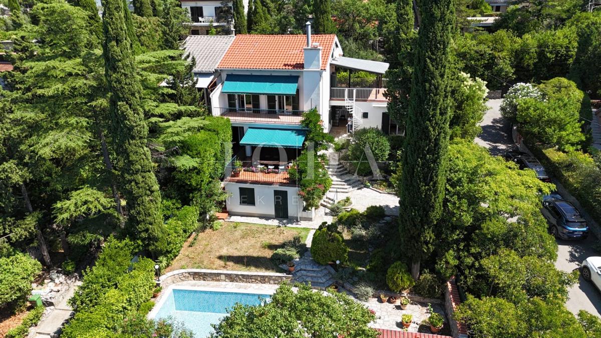 Družinska hiša na vrhunski lokaciji