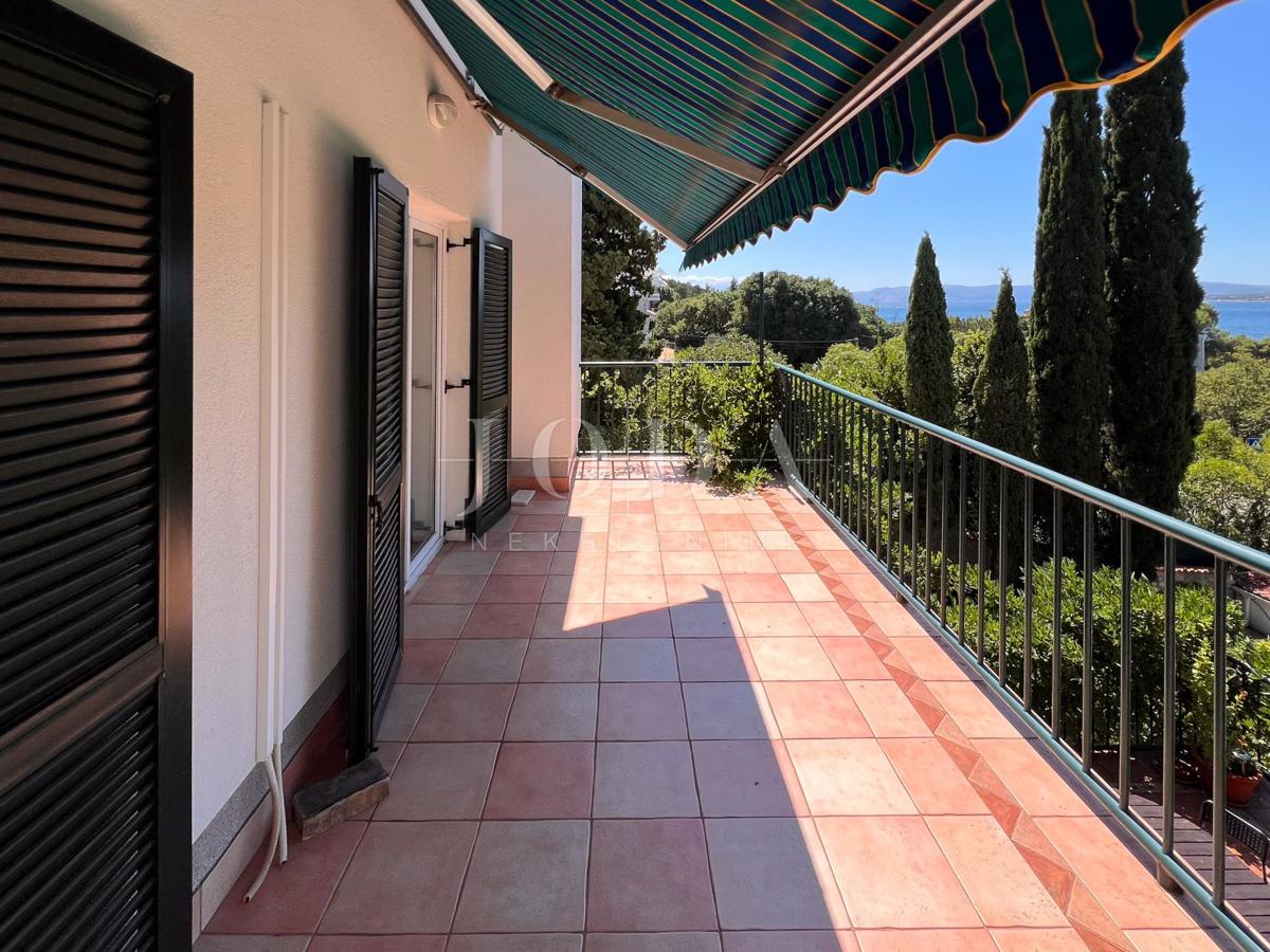 Družinska hiša na vrhunski lokaciji