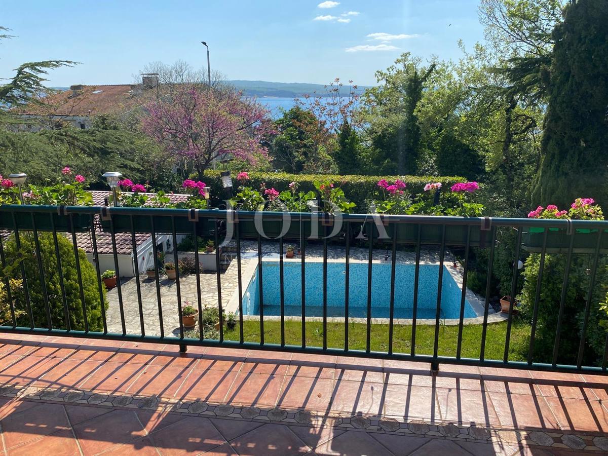 Družinska hiša na vrhunski lokaciji