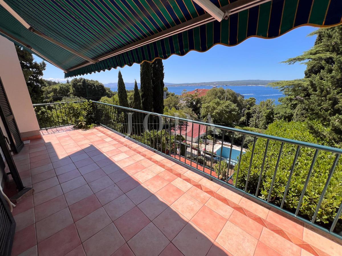 Družinska hiša na vrhunski lokaciji