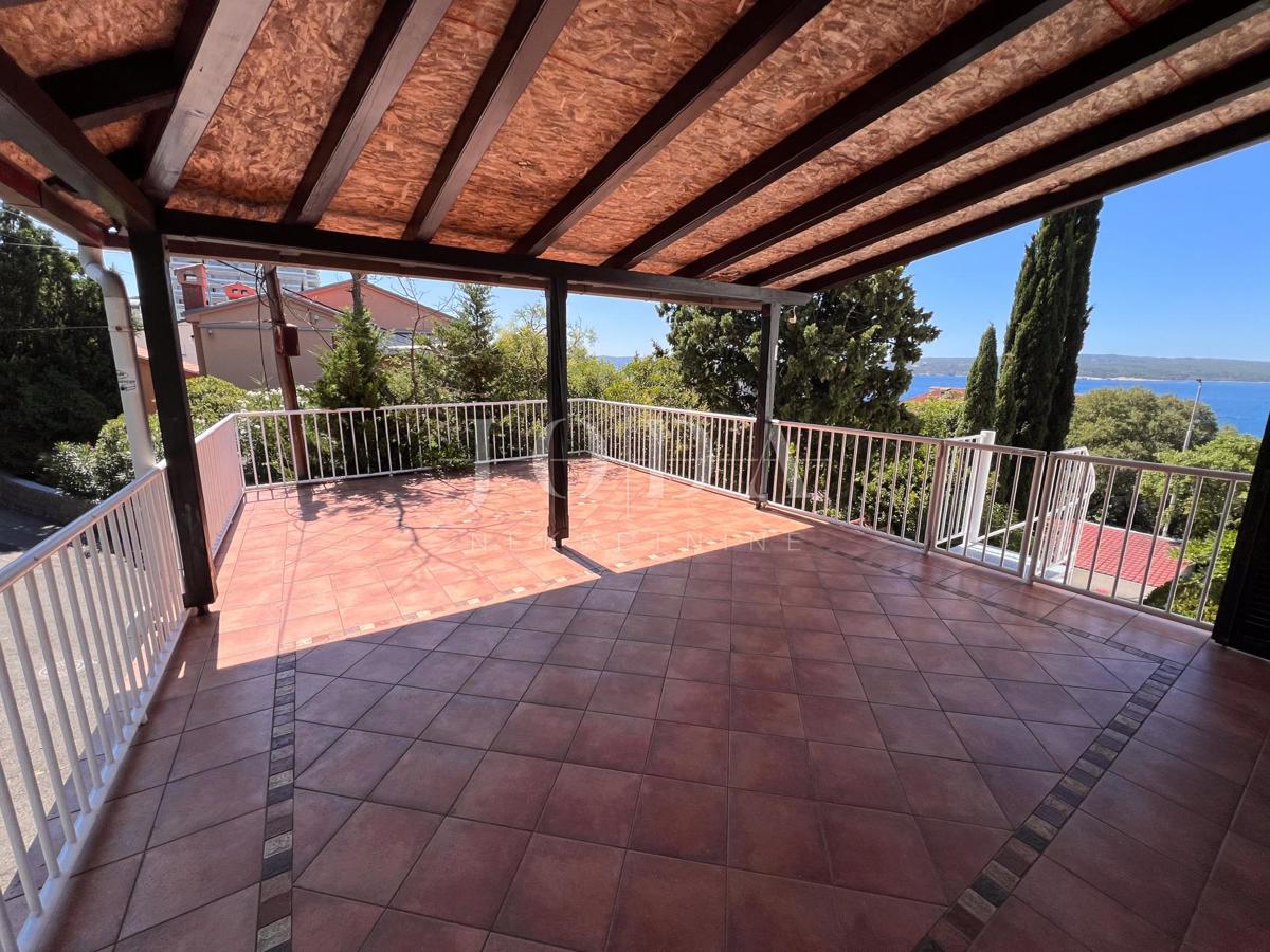 Družinska hiša na vrhunski lokaciji