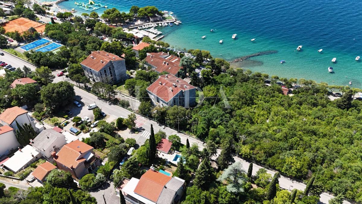 Družinska hiša na vrhunski lokaciji