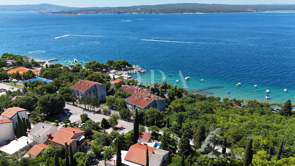 Družinska hiša na vrhunski lokaciji