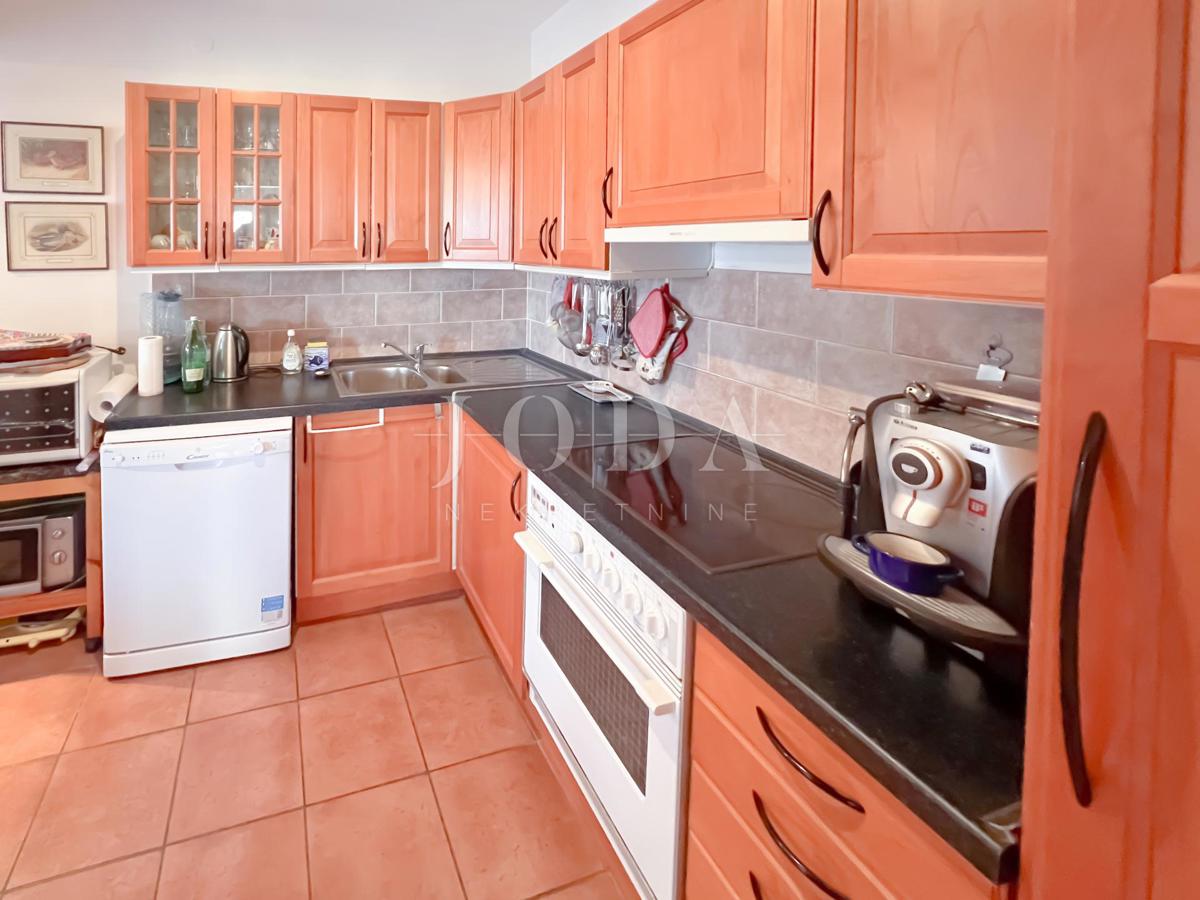 Družinska hiša na vrhunski lokaciji