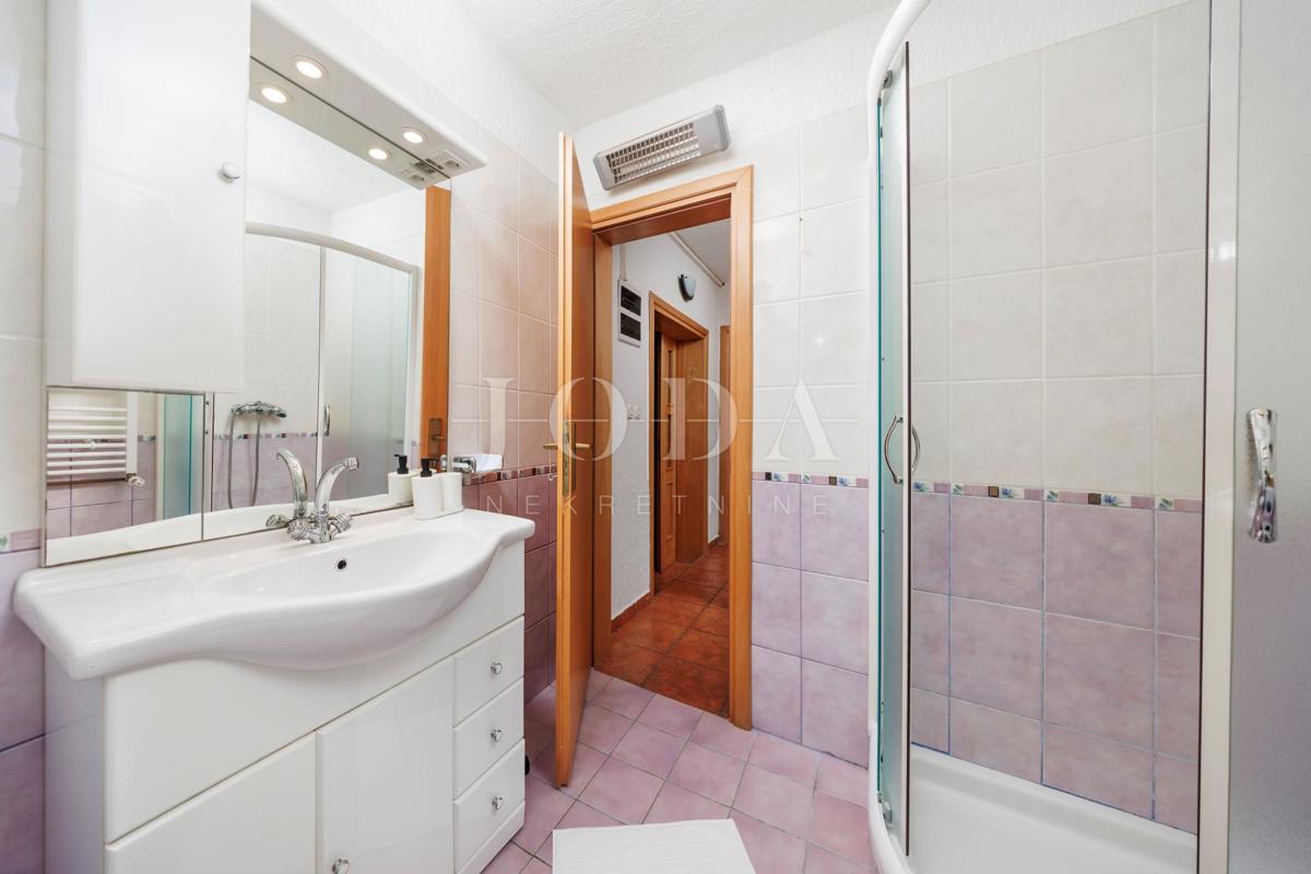 Hiša Volarice, Senj, 100m2