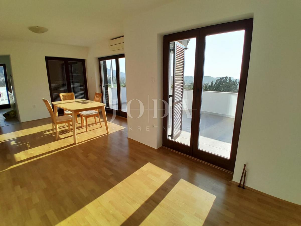 Apartmanska kuća Batomalj, Baška