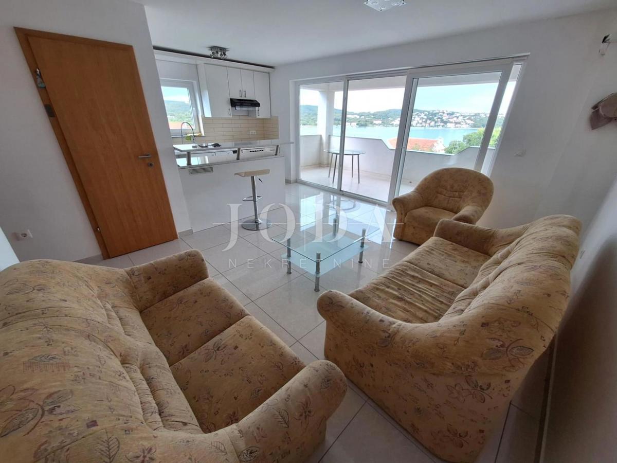 Soline – apartma blizu plaže z odprtim pogledom na morj