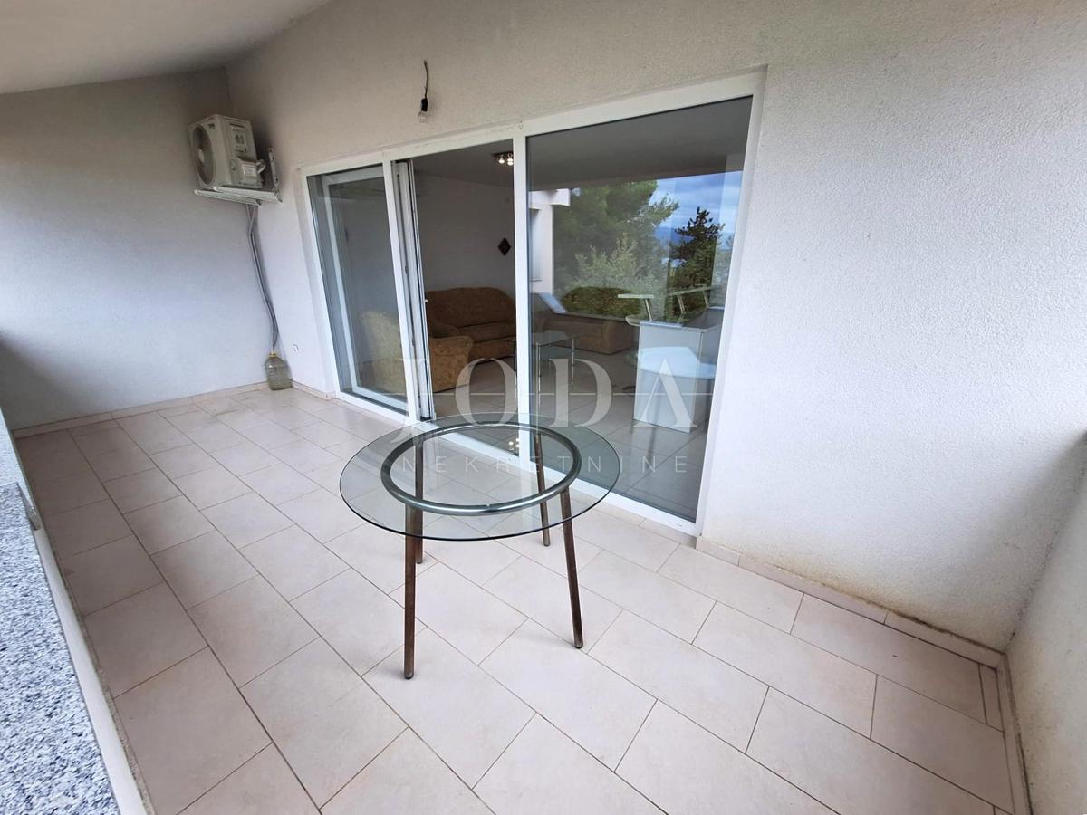 Soline – apartma blizu plaže z odprtim pogledom na morj