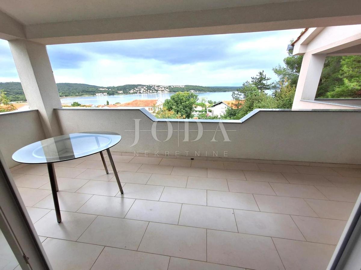 Soline – apartma blizu plaže z odprtim pogledom na morj