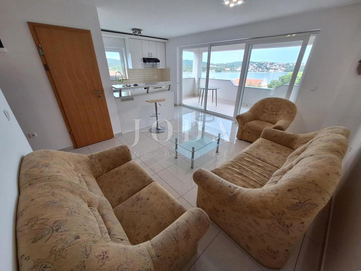 Soline – apartma blizu plaže z odprtim pogledom na morj