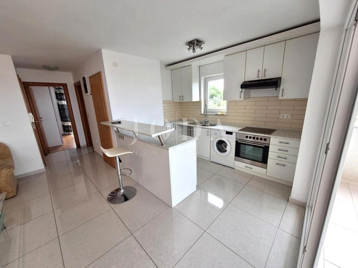 Soline – apartma blizu plaže z odprtim pogledom na morj