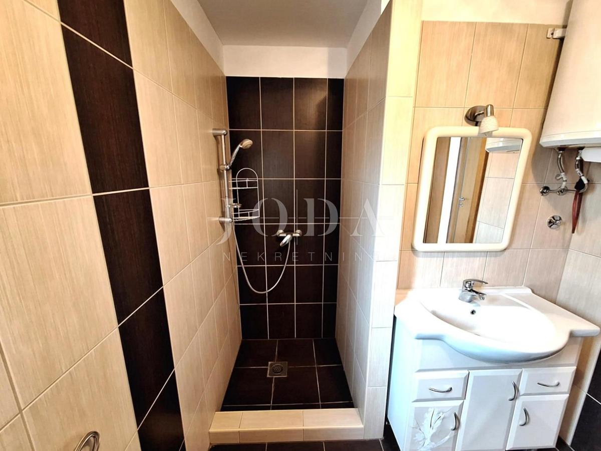 Soline – apartma blizu plaže z odprtim pogledom na morj